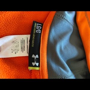 UNDER ARMOUR ZIP UP JACKET